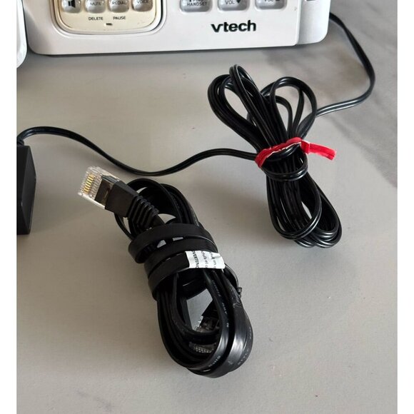 VTech DS6722-3 DECT 6.0 3-Handset Cordless Phone with Digital Answering System - Picture 4 of 11